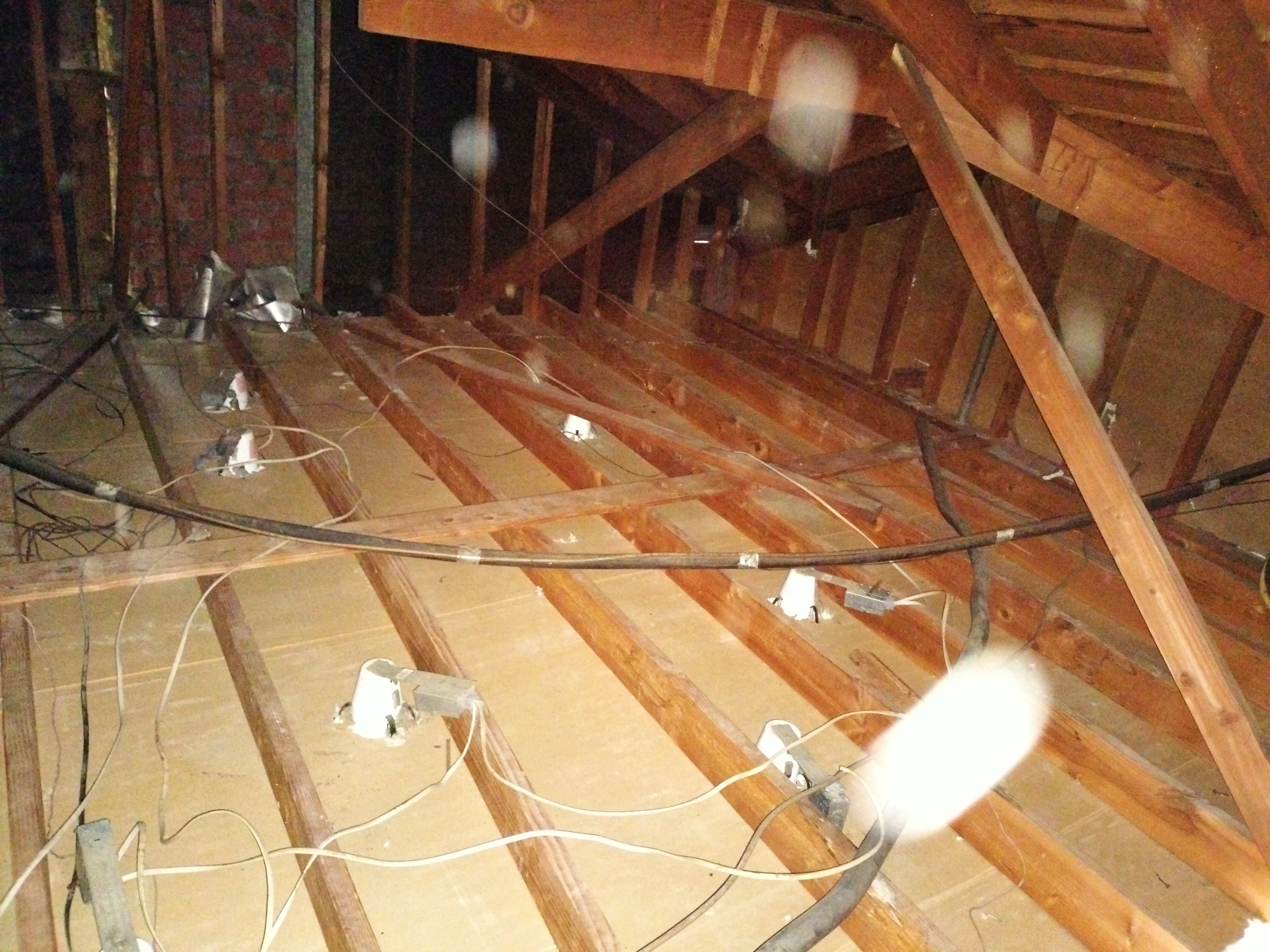 Read more about the article Revitalize Your Home: How Attic Insulation Cleanout Can Transform Your Space